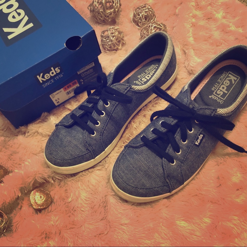 Women’s Keds. Very cute & comfortable!